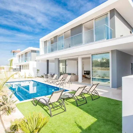 Olivine 20 * Protaras