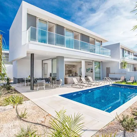 Olivine 20 Villa