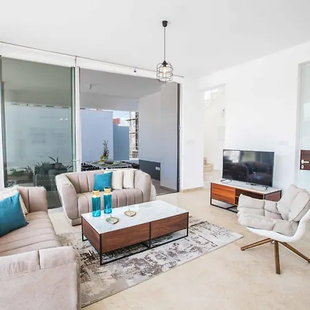 Villa Olivine 20 *